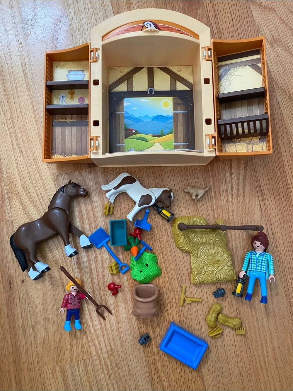 Playmobil NEW 4187 Donkey & Foal Girl  & Used 5660 Pony Stable Play Box EUC
